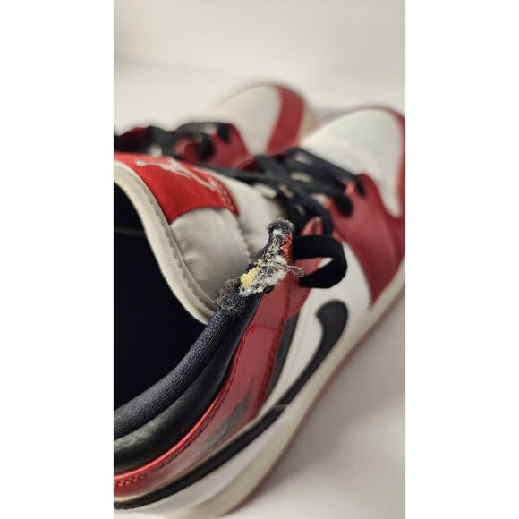 Nike Air Jordan 1 Retro Mid GS Chicago Red White Black Size 6Y - Picture 9 of 9